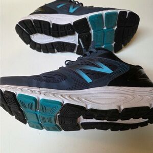 New Balance 840 v4 Dark Blue and Aqua Athletic Shoes